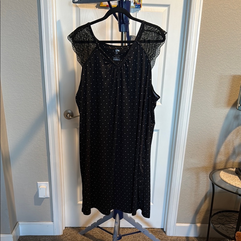 APT. 9 Black Polka Dot nightgown pjs. Size 2X